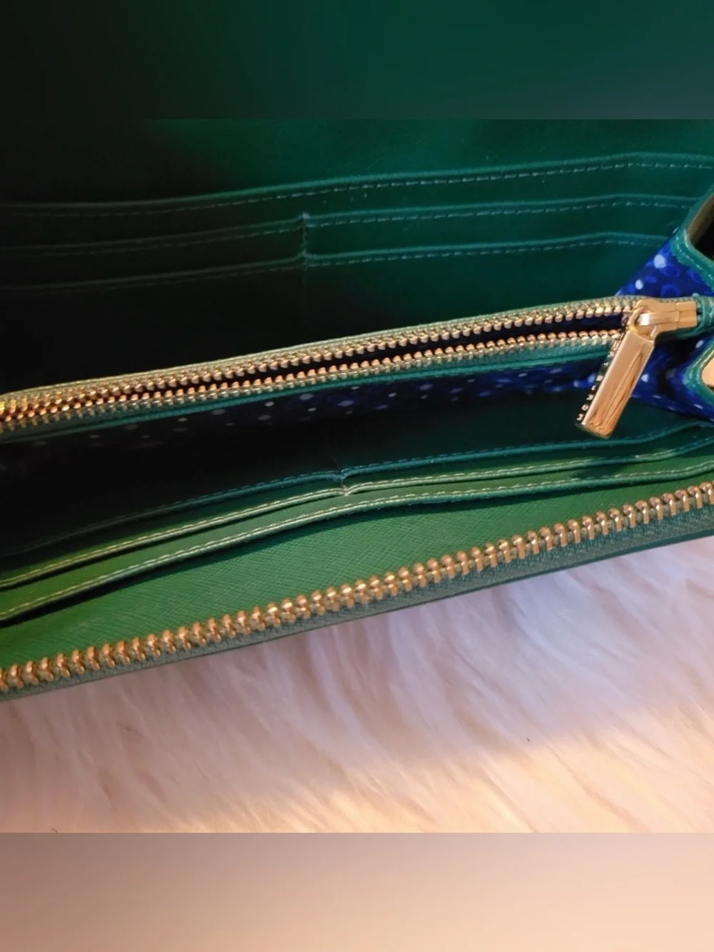 Tory Burch Emerald Green Zip-Around Continental Wallet with Gold Logo